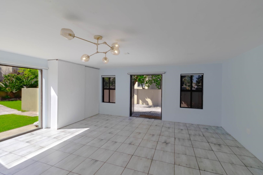 4 Bedroom Property for Sale in Sandbaai Western Cape